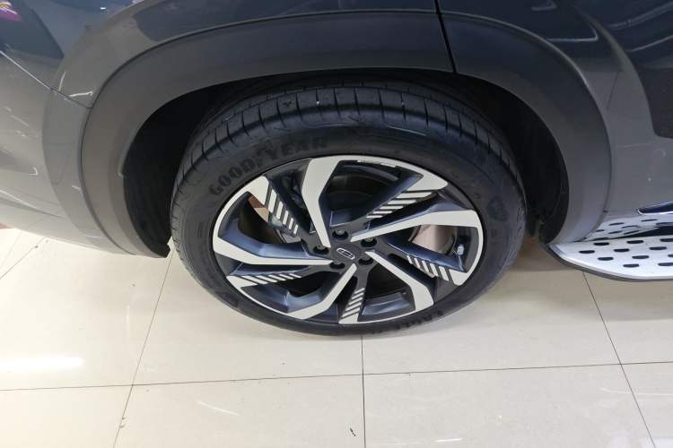 Used Geely Auto Monjaro L 2024 2.0TD High-Power Automatic Two-Wheel Drive Skyline Edition Right Rear Wheel Hub
