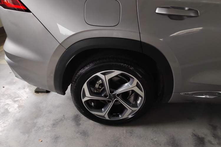 Used Geely Auto Monjaro L 2024 2.0TD High-Power Automatic Two-Wheel Drive Yunqi Version Right Rear Wheel Hub
