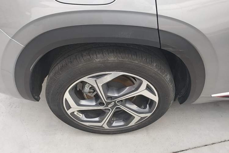 Used Geely Auto Monjaro L 2024 2.0TD High-Power Automatic Two-Wheel Drive Yunqi Version Right Rear Wheel Hub