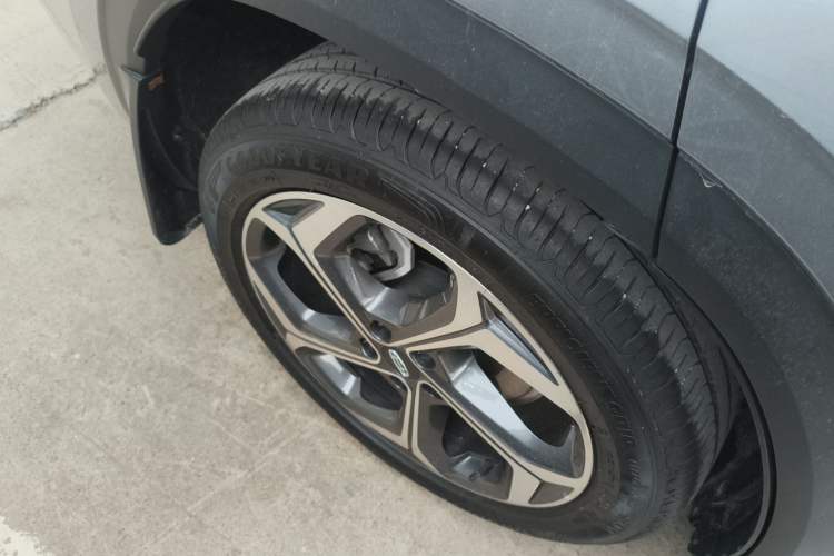 Used Geely Auto Monjaro L 2024 2.0TD High-Power Automatic Two-Wheel Drive Yunqi Version Right Rear Wheel Hub