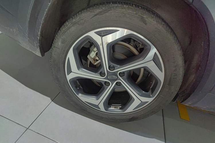 Used Geely Auto Monjaro L 2024 2.0TD High-Power Automatic Two-Wheel Drive Yunqi Version Right Rear Wheel Hub