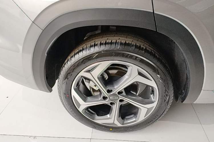 Used Geely Auto Monjaro L 2024 2.0TD DCT EVO Two-Wheel Drive Long-Range Version Right Rear Wheel Hub