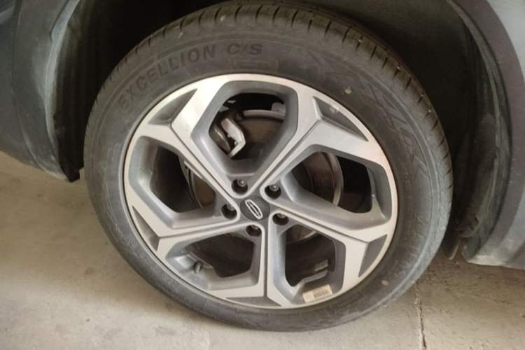 Used Geely Auto Monjaro L 2024 2.0TD DCT EVO Two-Wheel Drive Long-Range Version Right Rear Wheel Hub