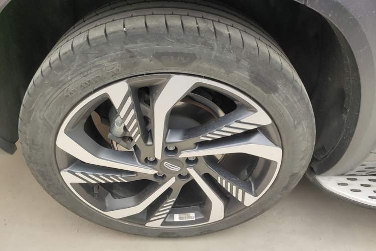 Used Geely Auto Monjaro L 2024 2.0TD High-Power Automatic Two-Wheel Drive Skyline Edition Right Rear Wheel Hub