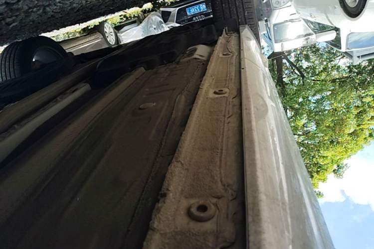 Used Geely Auto Monjaro L 2024 2.0TD DCT EVO Two-Wheel Drive Long-Range Version Right Side Sill
