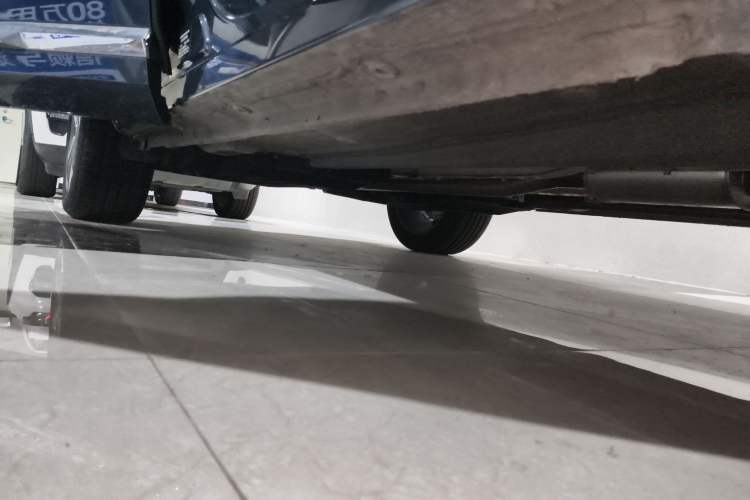 Used Geely Auto Monjaro L 2024 2.0TD High-Power Automatic Two-Wheel Drive Yunqi Version Right Side Sill