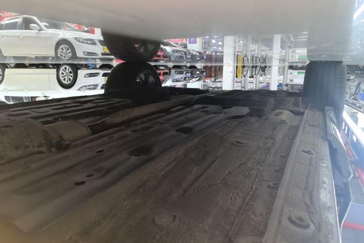 Used Geely Auto Monjaro L 2024 2.0TD High-Power Automatic Two-Wheel Drive Skyline Edition Right Side Sill