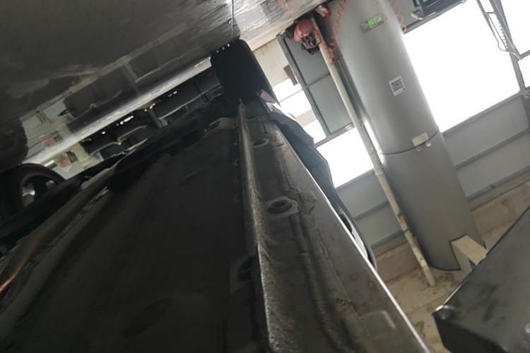 Used Geely Auto Monjaro L 2024 2.0TD High-Power Automatic Two-Wheel Drive Skyline Edition Right Side Sill