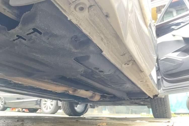 Used Geely Auto Monjaro L 2024 2.0TD High-Power Automatic Two-Wheel Drive Yunqi Version Right Side Sill