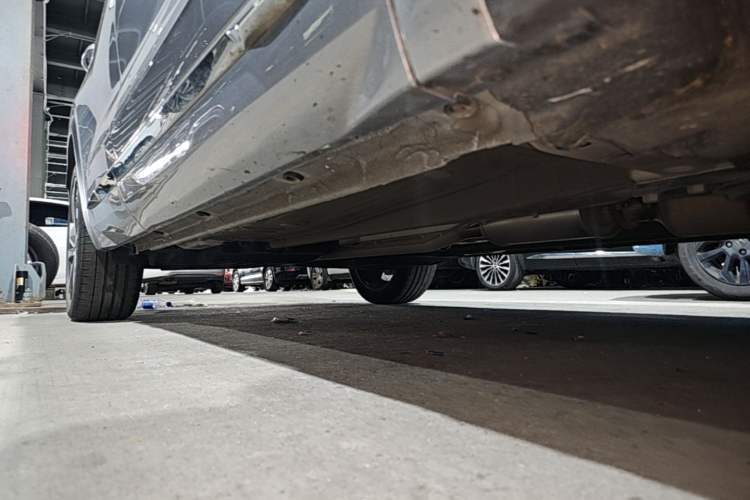 Used Geely Auto Monjaro L 2024 2.0TD High-Power Automatic Two-Wheel Drive Skyline Edition Right Side Sill