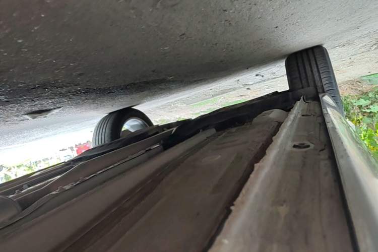 Used Geely Auto Monjaro L 2024 2.0TD High-Power Automatic Two-Wheel Drive Yunqi Version Right Side Sill