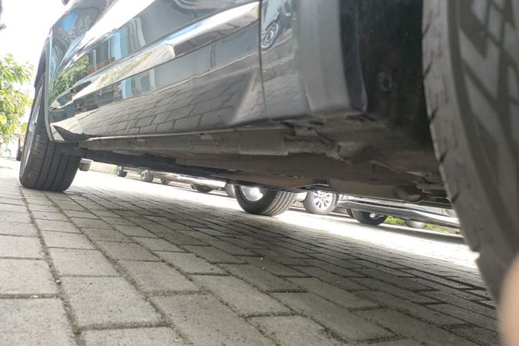 Used Geely Auto Monjaro L 2024 2.0TD DCT EVO Two-Wheel Drive Long-Range Version Right Side Sill