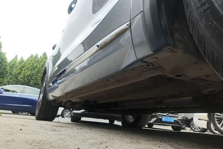 Used Geely Auto Monjaro L 2024 2.0TD High-Power Automatic Two-Wheel Drive Yunqi Version Right Side Sill