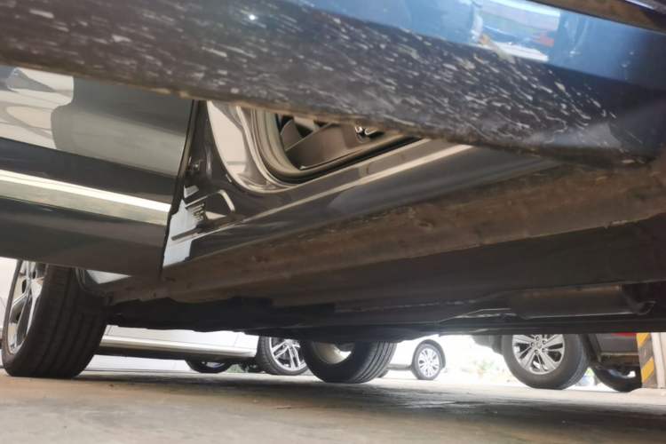 Used Geely Auto Monjaro L 2024 2.0TD DCT EVO Two-Wheel Drive Long-Range Version Right Side Sill