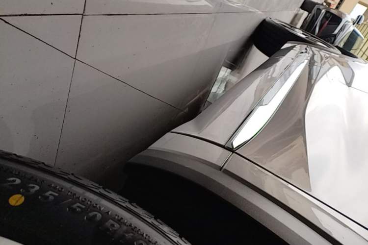 Used Geely Auto Monjaro L 2024 2.0TD DCT EVO Two-Wheel Drive Long-Range Version Right Side Sill
