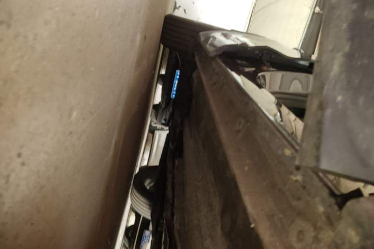 Used Geely Auto Monjaro L 2024 2.0TD DCT EVO Two-Wheel Drive Long-Range Version Right Side Sill