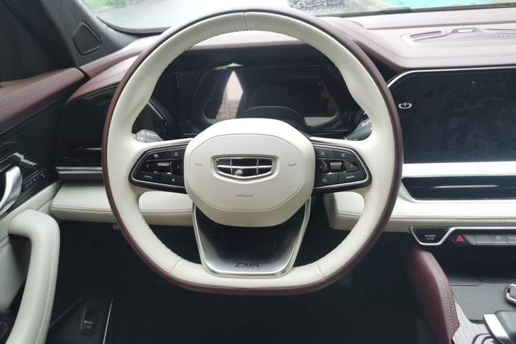 Used Geely Auto Monjaro L 2024 2.0TD High-Power Automatic Two-Wheel Drive Yunqi Version Steering Wheel