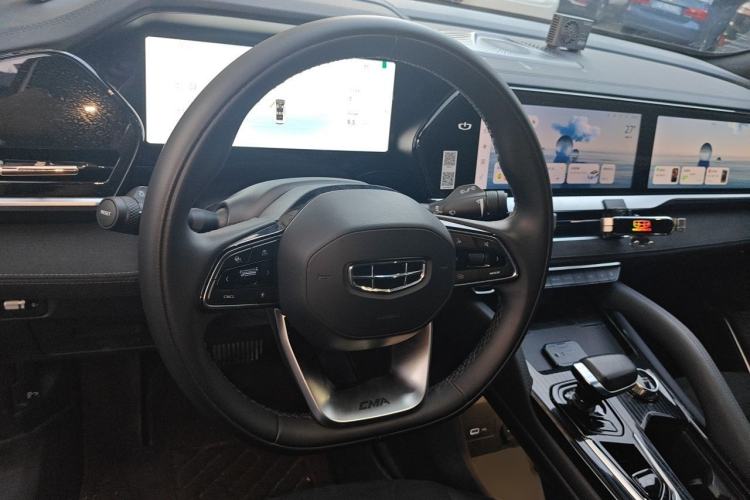 Used Geely Auto Monjaro L 2024 2.0TD High-Power Automatic Two-Wheel Drive Skyline Edition Steering Wheel