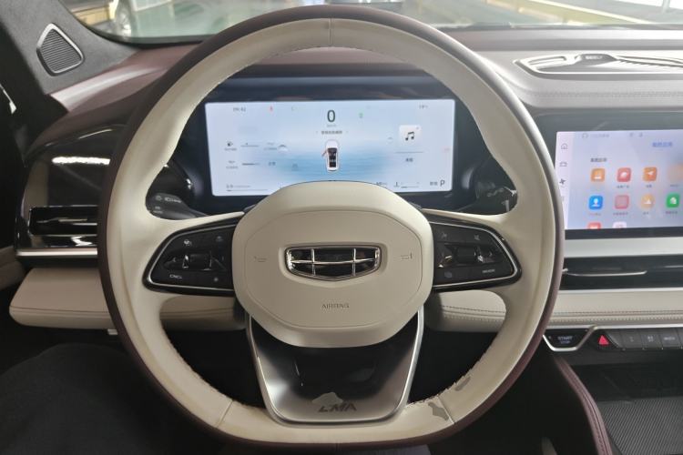 Used Geely Auto Monjaro L 2024 2.0TD High-Power Automatic Two-Wheel Drive Yunqi Version Steering Wheel