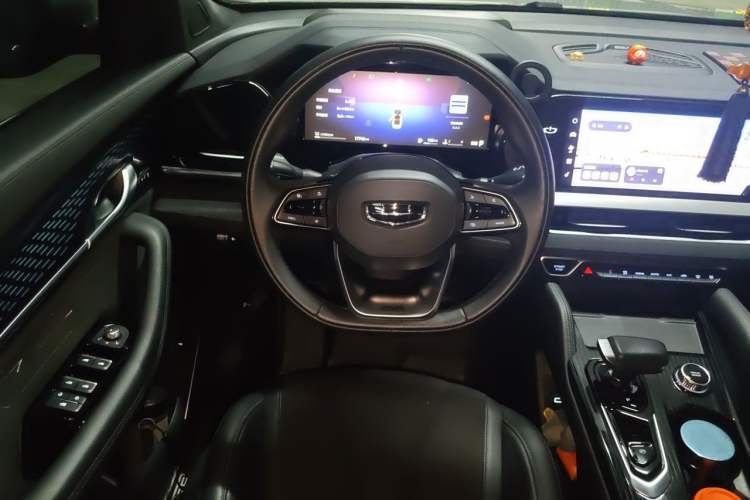 Used Geely Auto Monjaro L 2024 2.0TD High-Power Automatic Two-Wheel Drive Yunqi Version Steering Wheel
