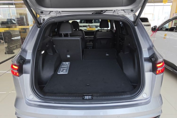Used Geely Auto Monjaro L 2024 2.0TD DCT EVO Two-Wheel Drive Long-Range Version Trunk