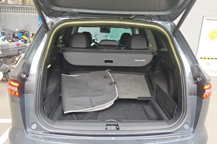 Used Geely Auto Monjaro L 2024 2.0TD DCT EVO Two-Wheel Drive Long-Range Version Trunk