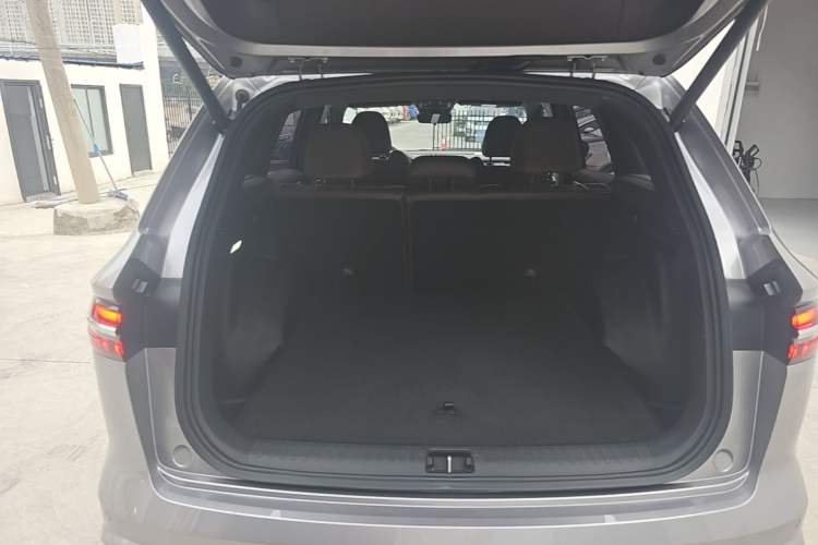 Used Geely Auto Monjaro L 2024 2.0TD High-Power Automatic Two-Wheel Drive Yunqi Version Trunk