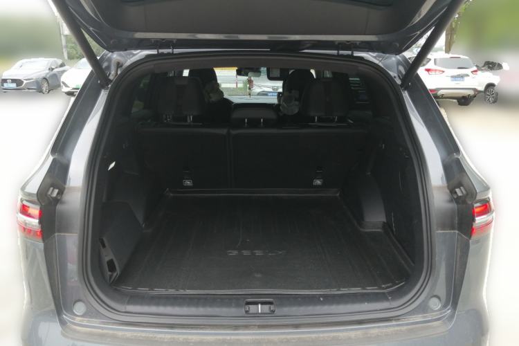 Used Geely Auto Monjaro L 2024 2.0TD High-Power Automatic Two-Wheel Drive Skyline Edition Trunk
