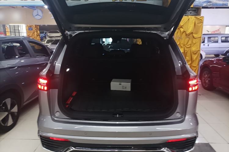 Used Geely Auto Monjaro L 2024 2.0TD DCT EVO Two-Wheel Drive Long-Range Version Trunk
