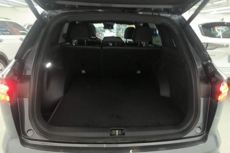 Used Geely Auto Monjaro L 2024 2.0TD High-Power Automatic Two-Wheel Drive Skyline Edition Trunk