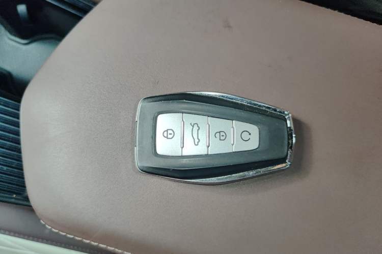 Used Geely Auto Monjaro L 2024 2.0TD High-Power Automatic Two-Wheel Drive Yunqi Version Vehicle Key