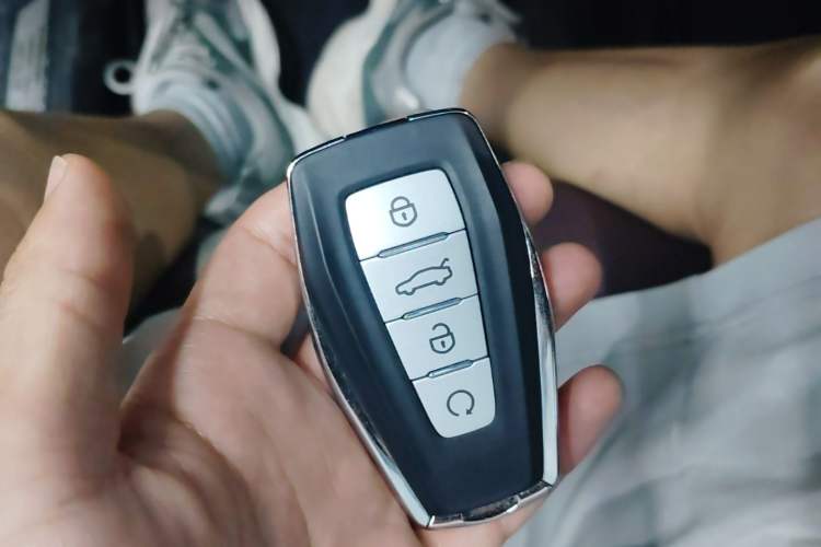 Used Geely Auto Monjaro L 2024 2.0TD High-Power Automatic Two-Wheel Drive Yunqi Version Vehicle Key