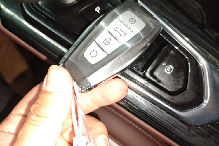 Used Geely Auto Monjaro L 2024 2.0TD High-Power Automatic Two-Wheel Drive Yunqi Version Vehicle Key
