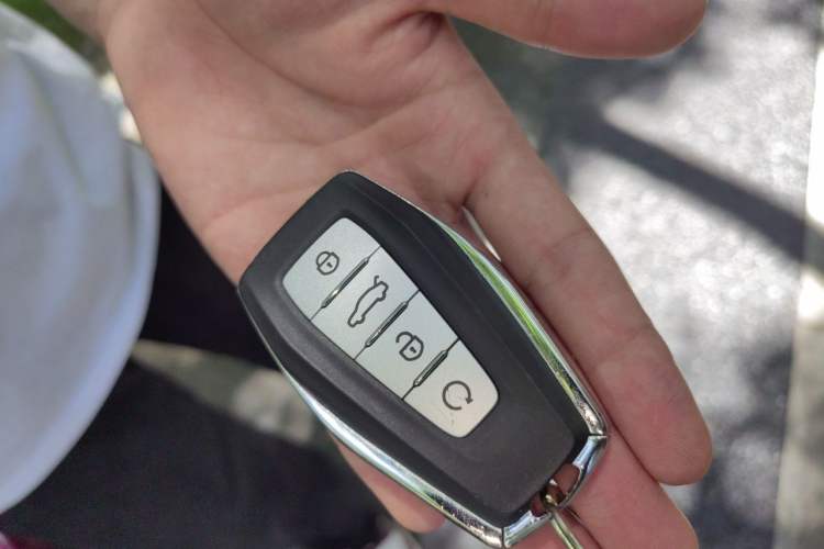 Used Geely Auto Monjaro L 2024 2.0TD DCT EVO Two-Wheel-Drive Luxury Version Vehicle Key