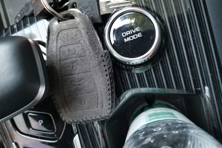 Used Geely Auto Monjaro L 2024 2.0TD DCT EVO Two-Wheel Drive Long-Range Version Vehicle Key