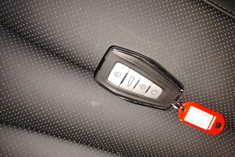 Used Geely Auto Monjaro L 2024 2.0TD DCT EVO Two-Wheel Drive Long-Range Version Vehicle Key