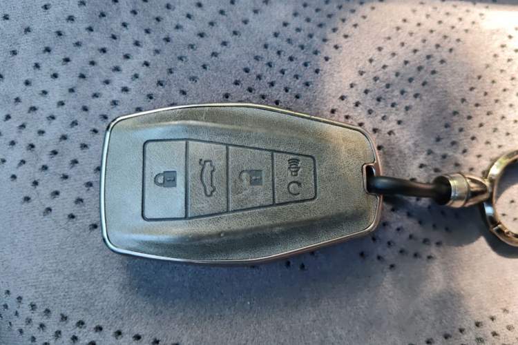 Used Geely Auto Monjaro L 2024 2.0TD DCT EVO Two-Wheel Drive Long-Range Version Vehicle Key