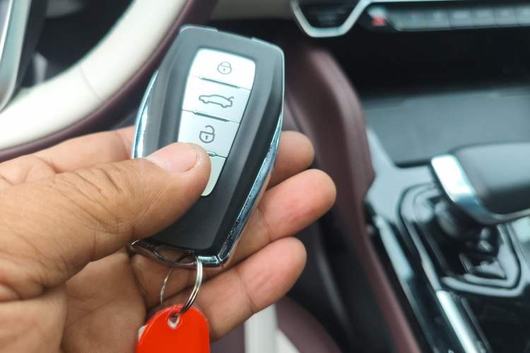 Used Geely Auto Monjaro L 2024 2.0TD High-Power Automatic Two-Wheel Drive Yunqi Version Vehicle Key