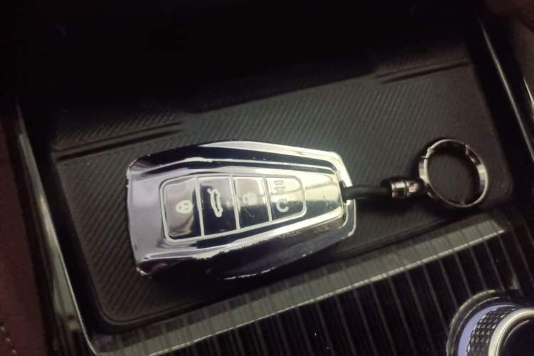 Used Geely Auto Monjaro L 2024 2.0TD High-Power Automatic Two-Wheel Drive Yunqi Version Vehicle Key