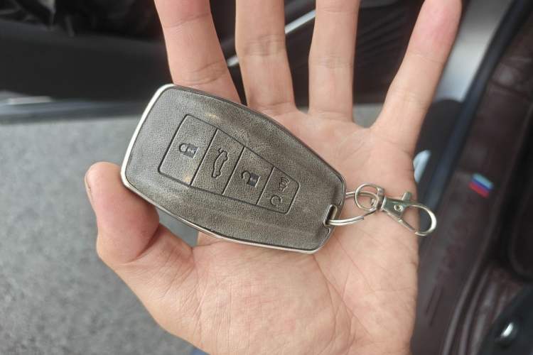 Used Geely Auto Monjaro L 2024 2.0TD High-Power Automatic Two-Wheel Drive Yunqi Version Vehicle Key
