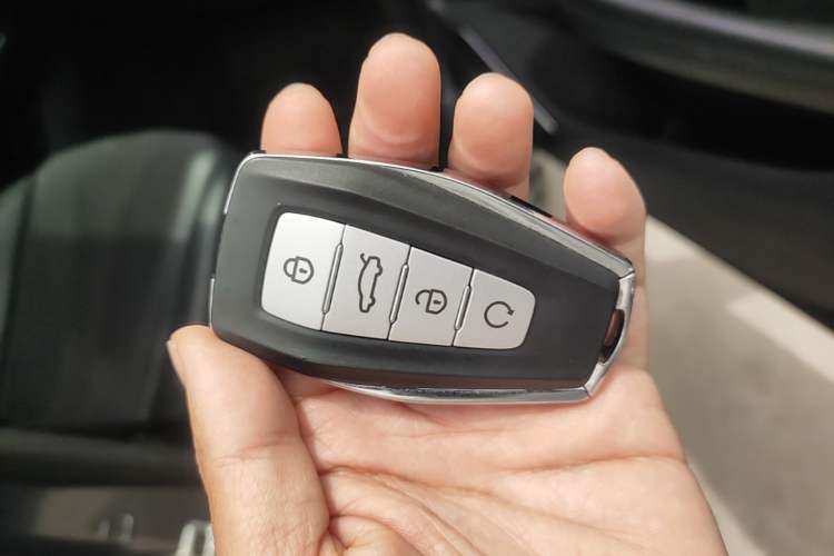 Used Geely Auto Monjaro L 2024 2.0TD High-Power Automatic Two-Wheel Drive Skyline Edition Vehicle Key