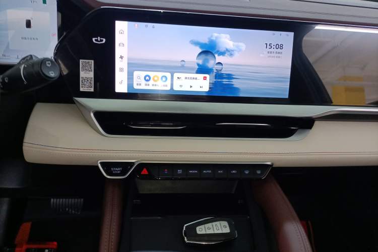 Used Geely Auto Monjaro L 2024 2.0TD High-Power Automatic Two-Wheel Drive Yunqi Version Audio And AC Panel