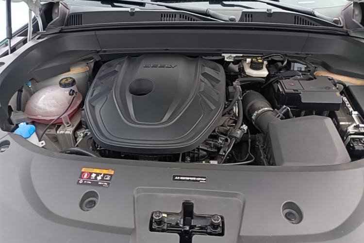 Used Geely Auto Monjaro L 2024 2.0TD High-Power Automatic Two-Wheel Drive Skyline Edition Engine Bay
