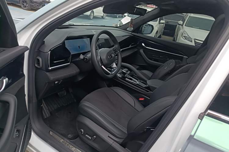 Used Geely Auto Monjaro L 2024 2.0TD High-Power Automatic Two-Wheel Drive Skyline Edition Left Front Seat