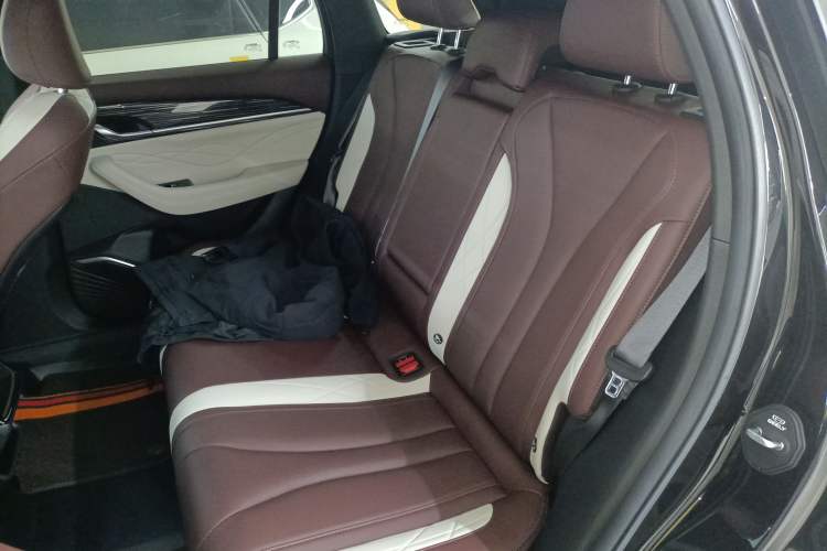 Used Geely Auto Monjaro L 2024 2.0TD High-Power Automatic Two-Wheel Drive Yunqi Version Left Rear Seat