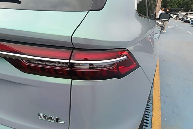 Used Geely Auto Monjaro L 2024 2.0TD High-Power Automatic Two-Wheel Drive Skyline Edition Right Rear Taillight