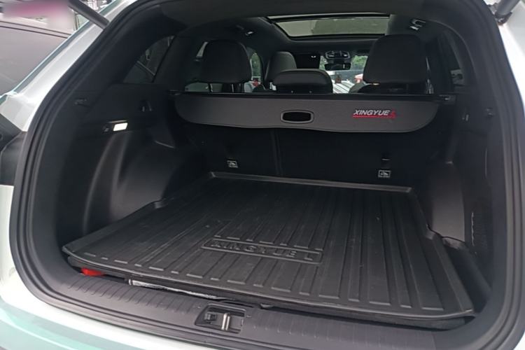 Used Geely Auto Monjaro L 2024 2.0TD High-Power Automatic Two-Wheel Drive Skyline Edition Trunk