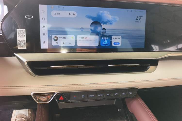 Used Geely Auto Monjaro L 2024 2.0TD High-Power Automatic Two-Wheel Drive Yunqi Version Audio And AC Panel