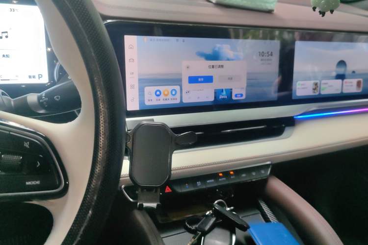 Used Geely Auto Monjaro L 2024 2.0TD High-Power Automatic Two-Wheel Drive Yunqi Version Audio And AC Panel