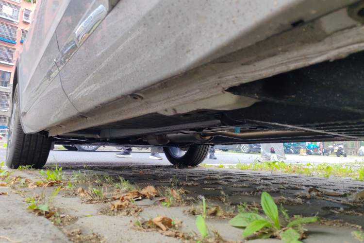 Used Geely Auto Monjaro L 2024 2.0TD DCT EVO Two-Wheel Drive Long-Range Version Chassis Rear Left